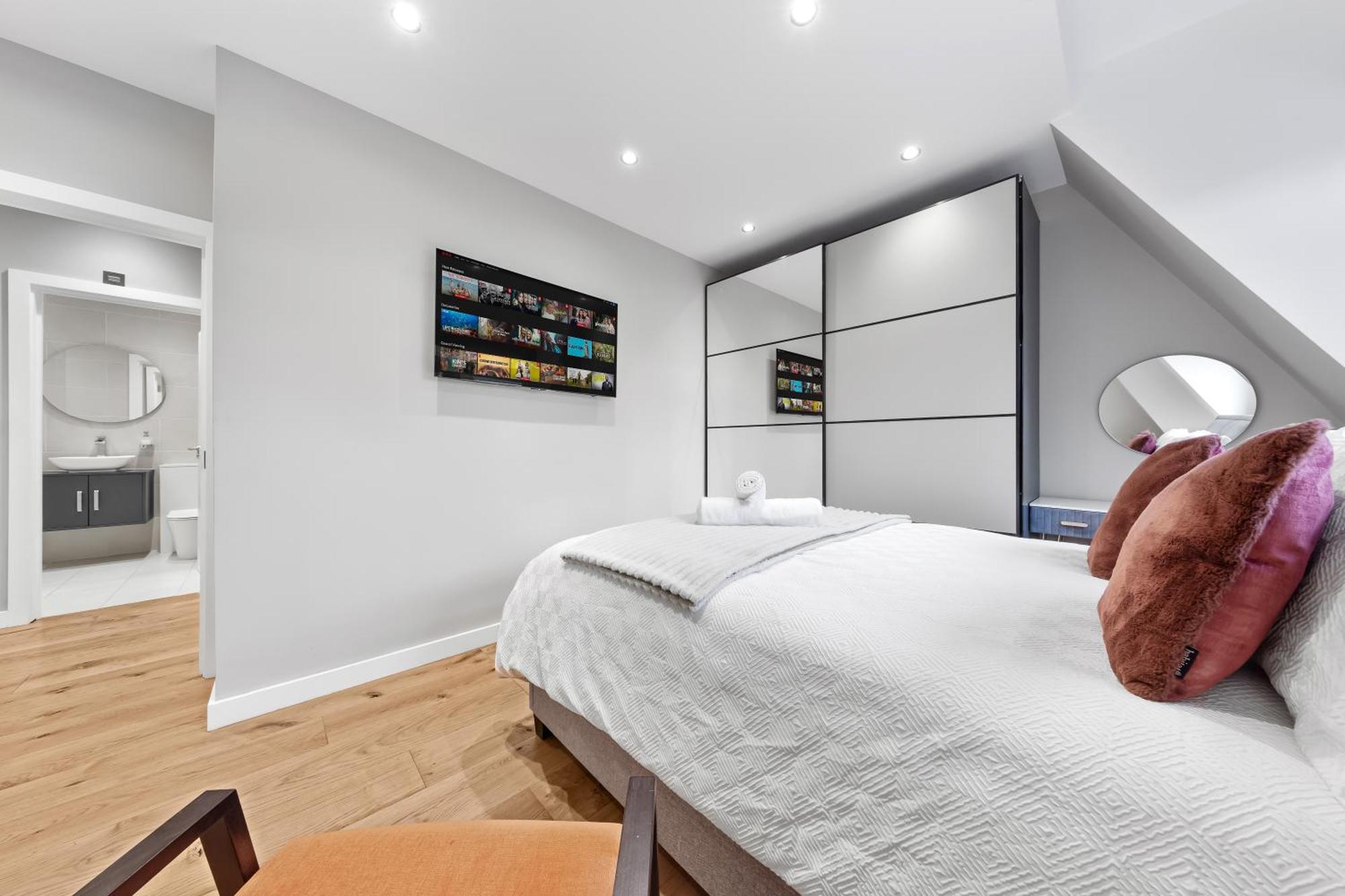 Bridge Luxury By Sol Haven * Londra