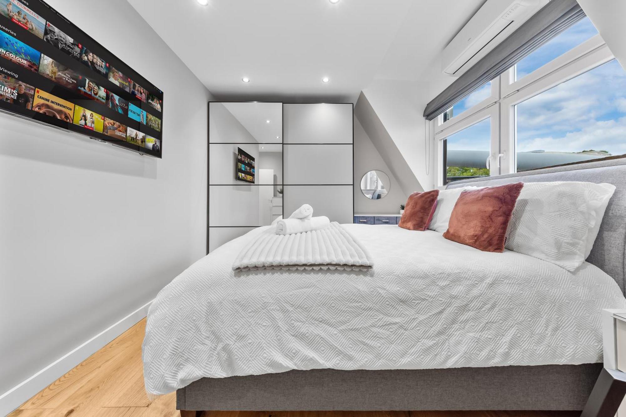 Bridge Luxury By Sol Haven * Londra